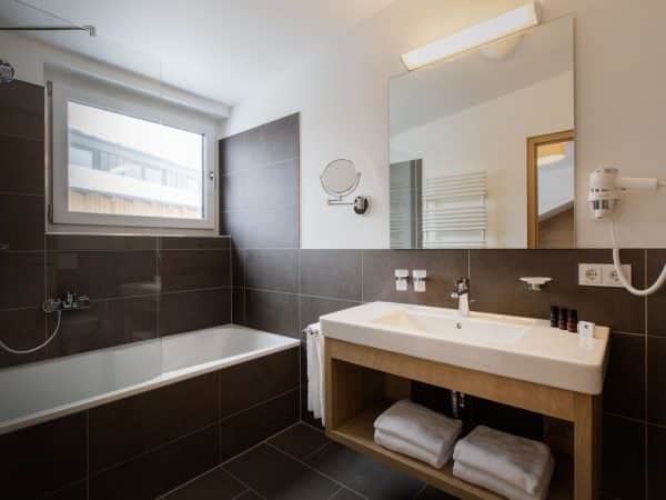 Penthouse Maria Alm 8LP - Maria Alm - Hochkönig - 8 personen - badkamer met ligbad